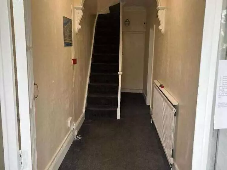 ペンション Wizards Crone