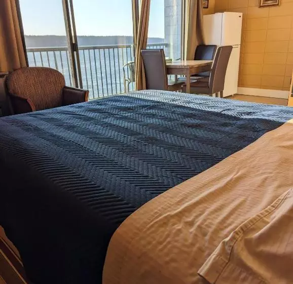 Above Tide Motel