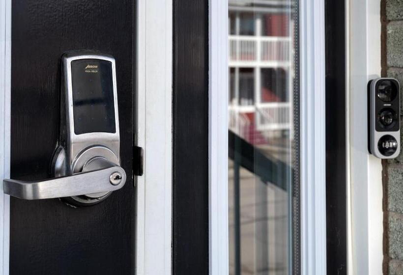 هاستل Auberge Internationale Espace Globetrotter