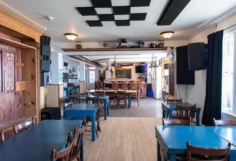 הוסטל La Secousse