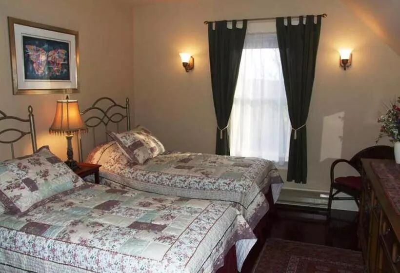 B&b Hillhouse