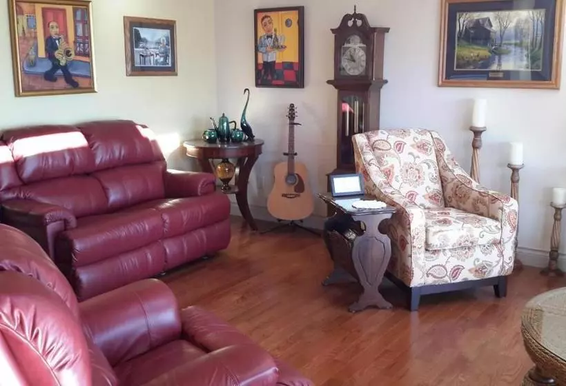 ベッドアンドブレックファースト Casa Loma Bnb