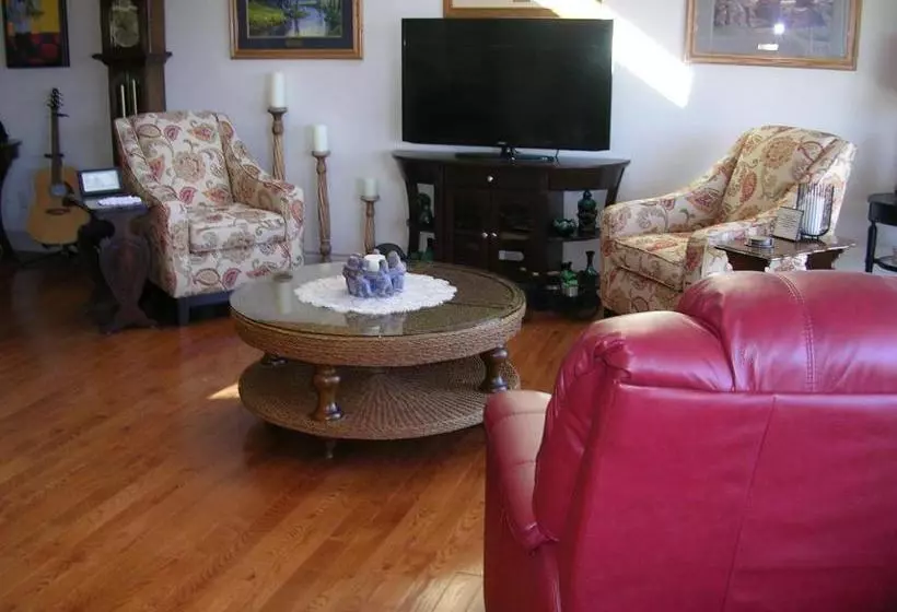 ベッドアンドブレックファースト Casa Loma Bnb