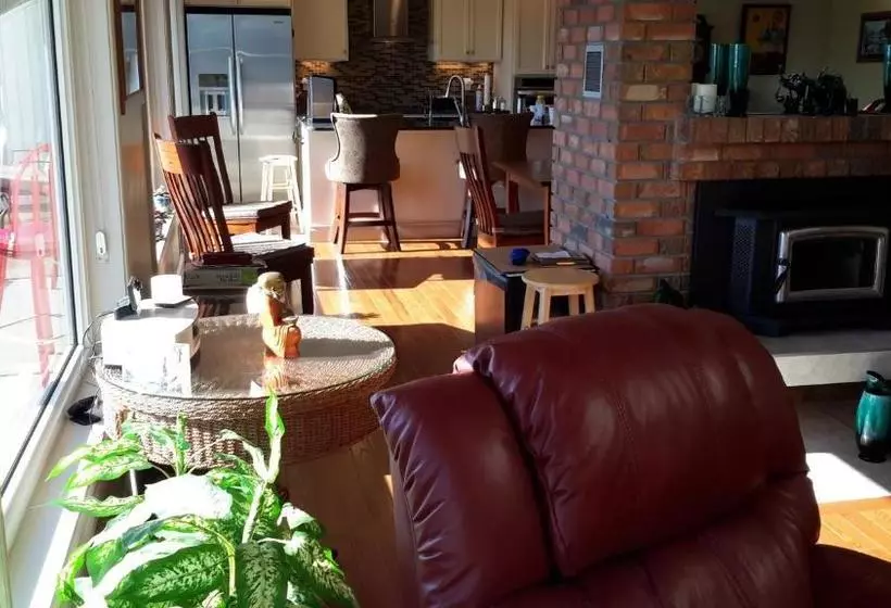 ベッドアンドブレックファースト Casa Loma Bnb