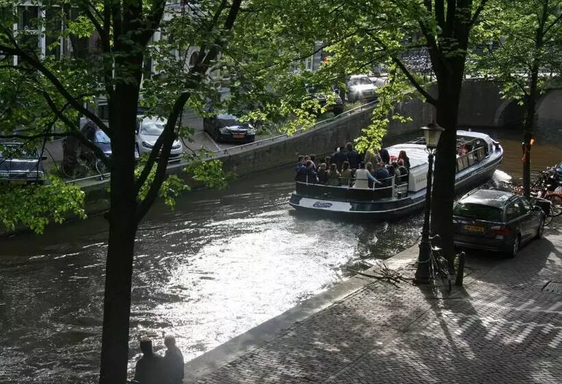 تختخواب و صبحانه Casa Luna