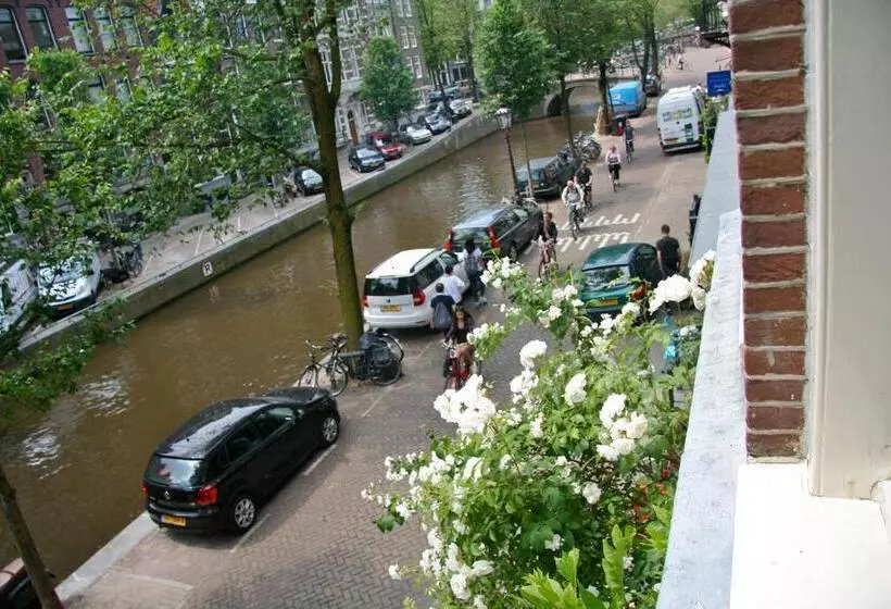 تختخواب و صبحانه Casa Luna