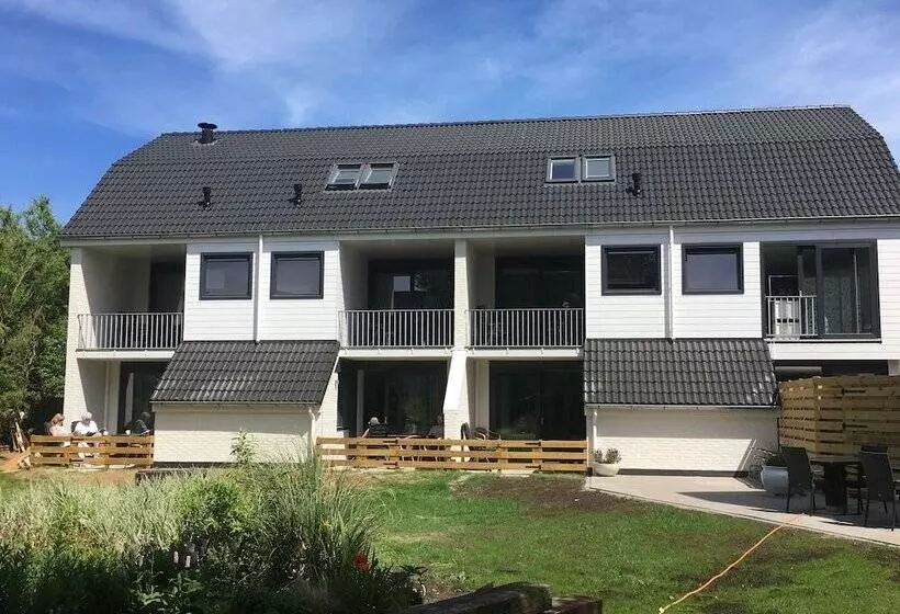 هتل Appartementen De Zwaluw