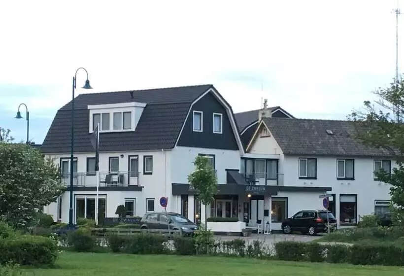 هتل Appartementen De Zwaluw