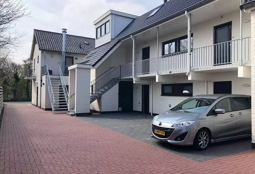 هتل Appartementen De Zwaluw