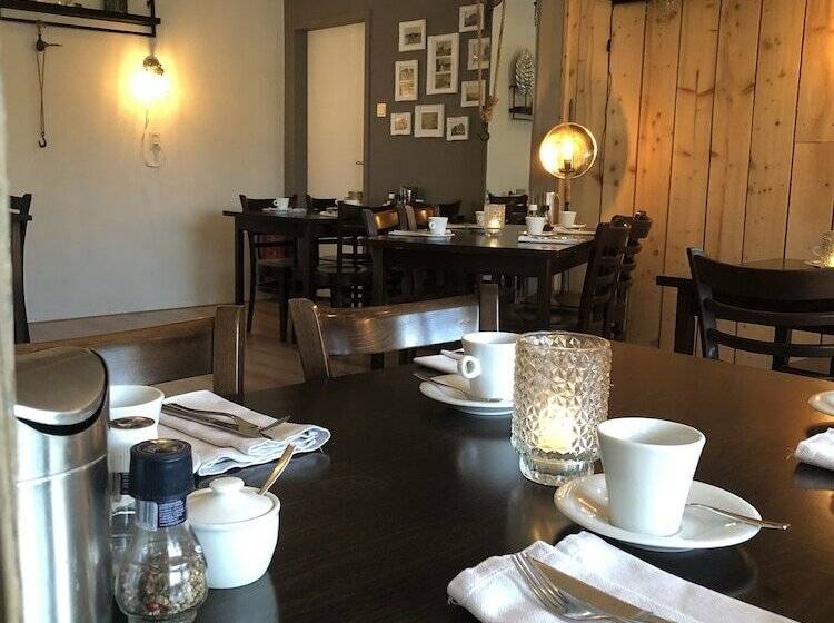 هتل Appartementen De Zwaluw