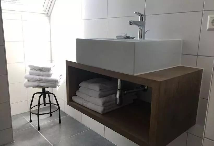 هتل Appartementen De Zwaluw