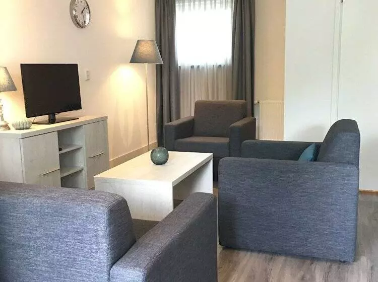 هتل Appartementen De Zwaluw
