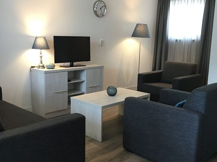 هتل Appartementen De Zwaluw