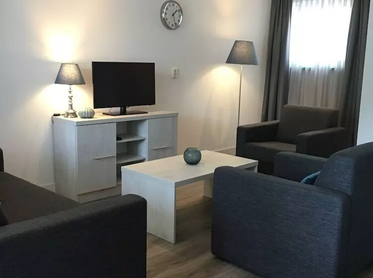 هتل Appartementen De Zwaluw