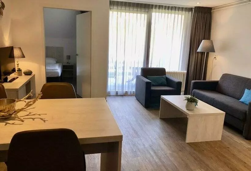 هتل Appartementen De Zwaluw