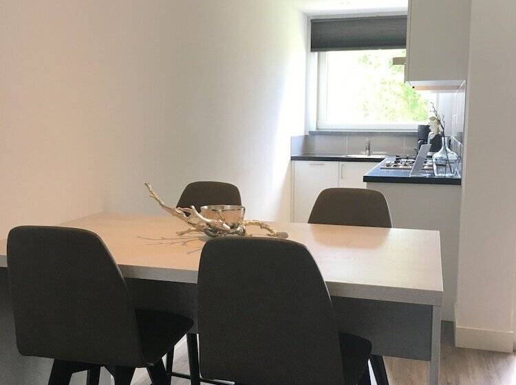 هتل Appartementen De Zwaluw