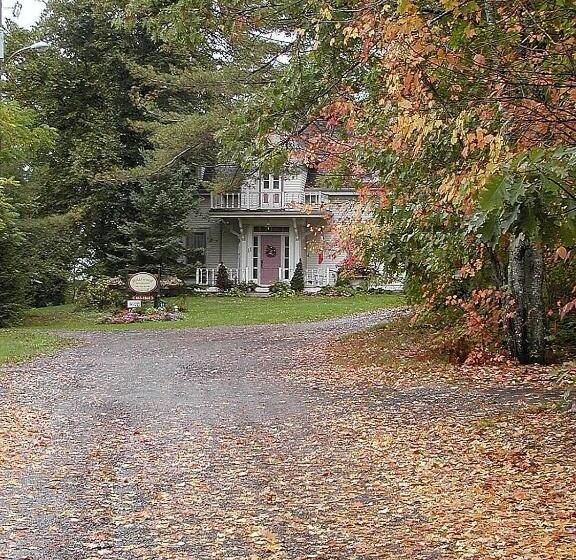 Briarwood Bed & Breakfast