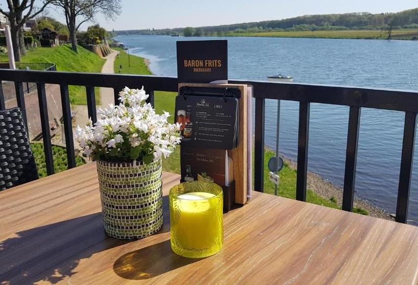 فندق Baron Frits