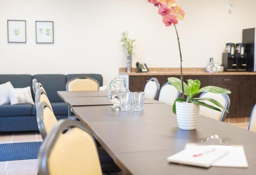 בית מלון כפרי Days Inn By Wyndham Lamont