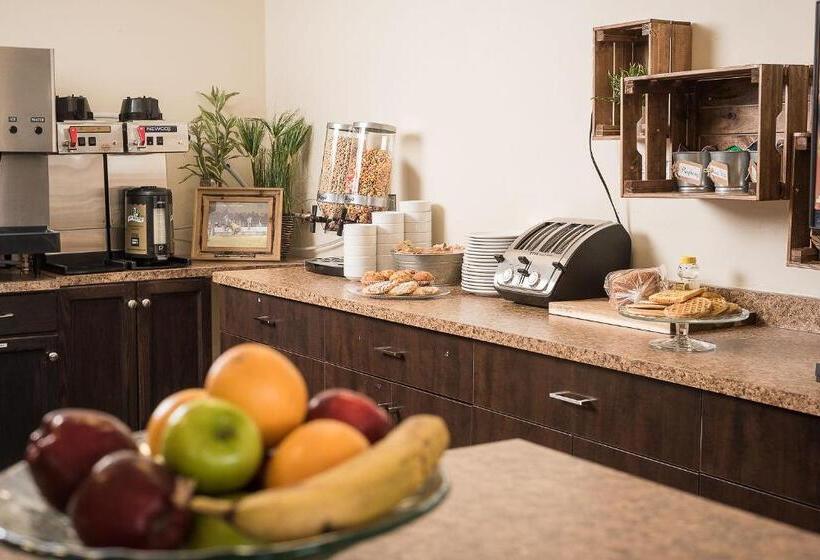 בית מלון כפרי Days Inn By Wyndham Lamont