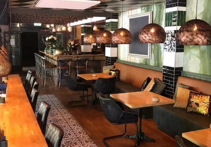 ホテル Restaurant De Jonge Heertjes