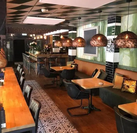 Hotel Restaurant De Jonge Heertjes