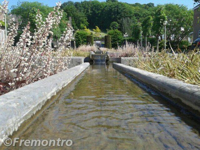 ホテル Restaurant Les Jumeaux