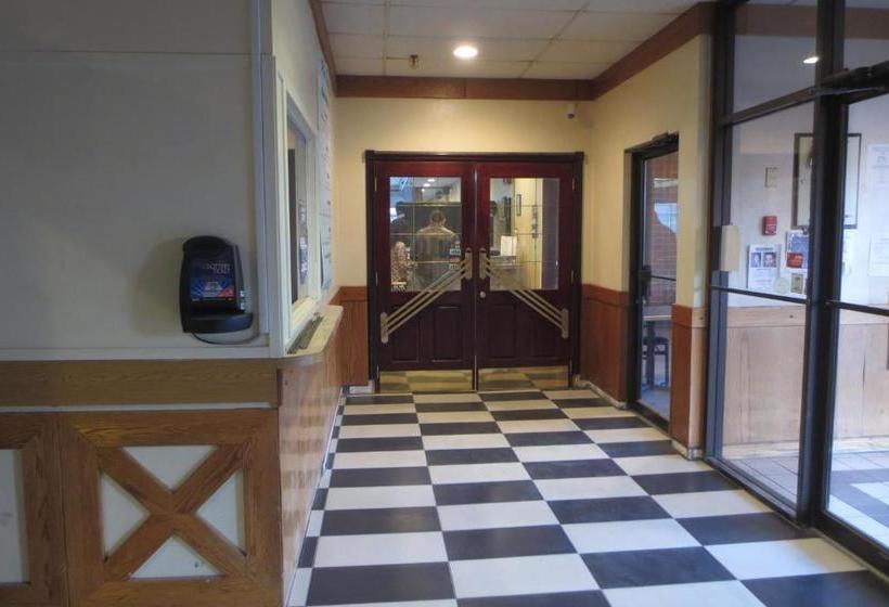 Hotel Vanderhoof Inn