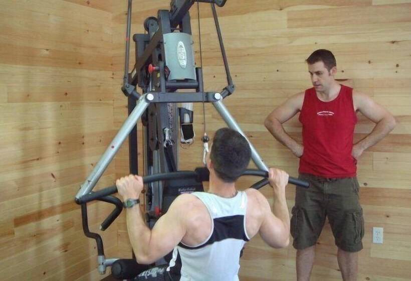 Курорт Swept Away Cottages