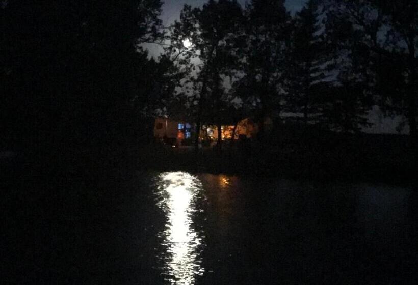 Rolling Hills Country Resort Bed And Breakfast