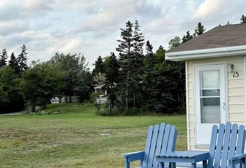 Sea Breeze Motel
