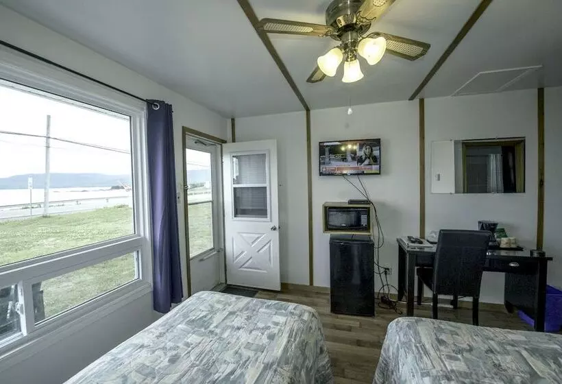 Sea Breeze Motel