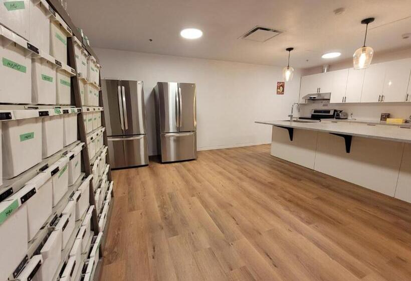 Wicked Hostels Calgary