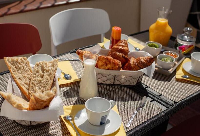 تختخواب و صبحانه Face Cité   Chambres D Hôtes   Parking & Garage Gratuit   Wi Fi Gratuit