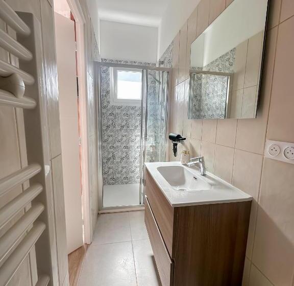 تختخواب و صبحانه Face Cité   Chambres D Hôtes   Parking & Garage Gratuit   Wi Fi Gratuit