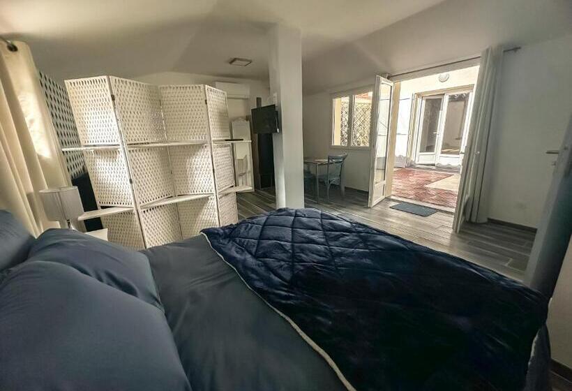 تختخواب و صبحانه Face Cité   Chambres D Hôtes   Parking & Garage Gratuit   Wi Fi Gratuit