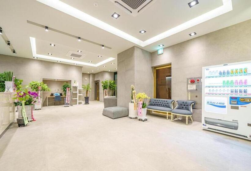 Brown Dot Hotel Gwangju Sangmu