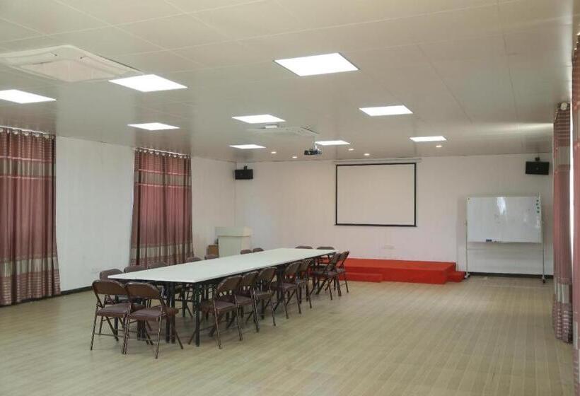 Hanting Hotel Nanchang Zhenxing Avenue Metro Station