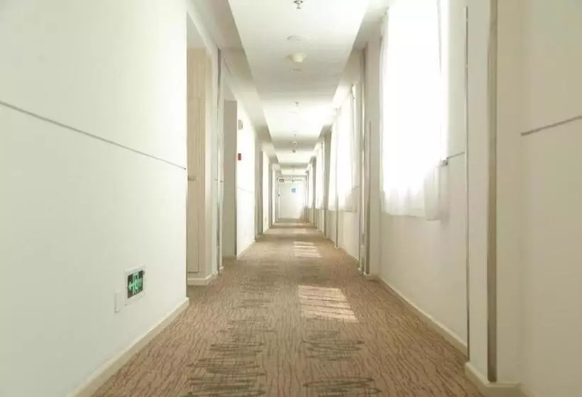 Hanting Hotel Nanchang Zhenxing Avenue Metro Station