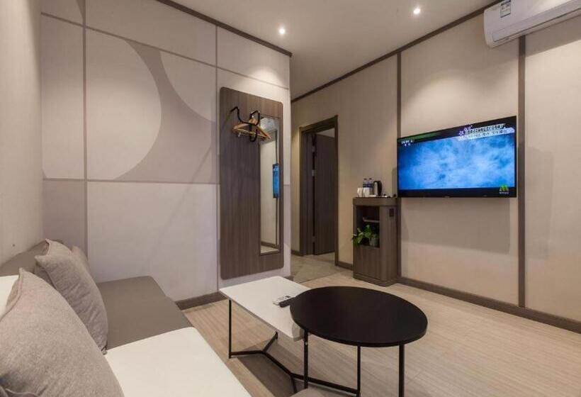 Hanting Hotel Zhijiang Yanjiang Avenue