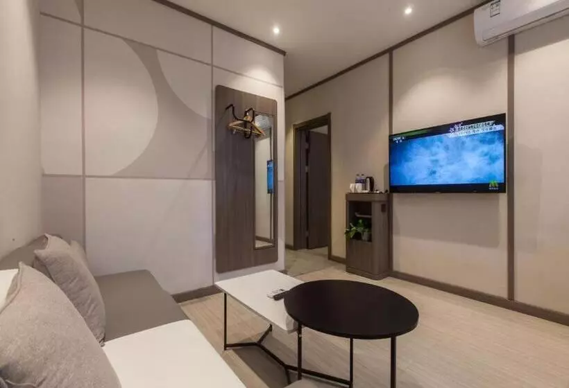 Hanting Hotel Zhijiang Yanjiang Avenue