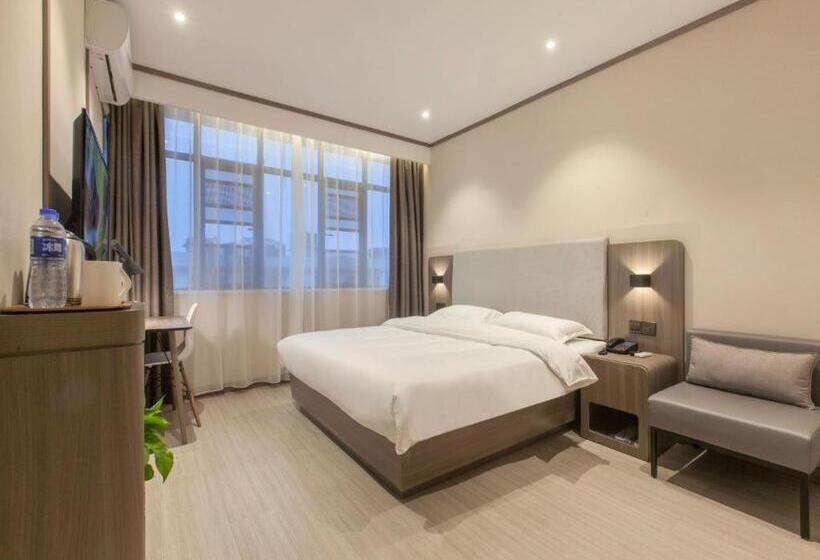 Hanting Hotel Zhijiang Yanjiang Avenue