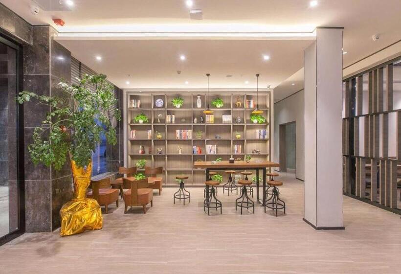 Hanting Hotel Zhijiang Yanjiang Avenue