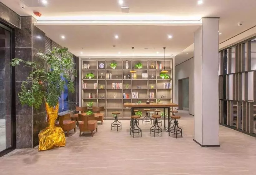 Hanting Hotel Zhijiang Yanjiang Avenue
