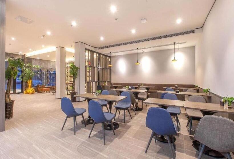 Hanting Hotel Zhijiang Yanjiang Avenue