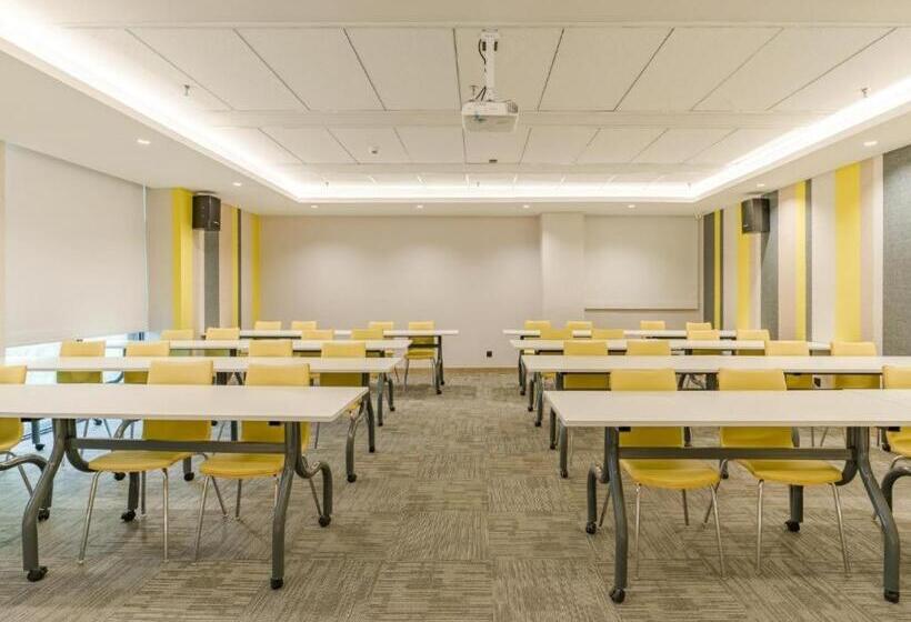 Hanting Premium Hotel Hefei Feidong Yuzhou Central Plaza