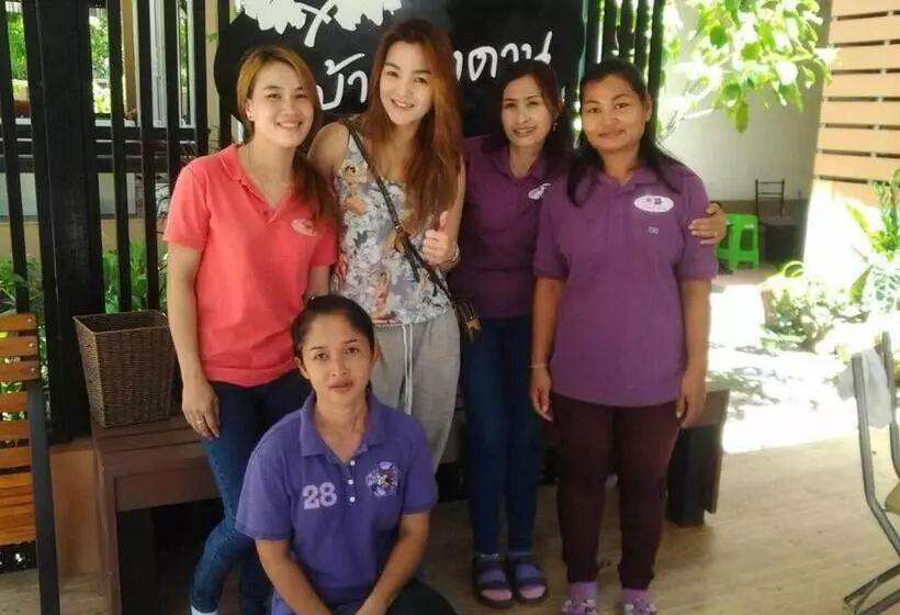 ホテル Baan Ing Daan