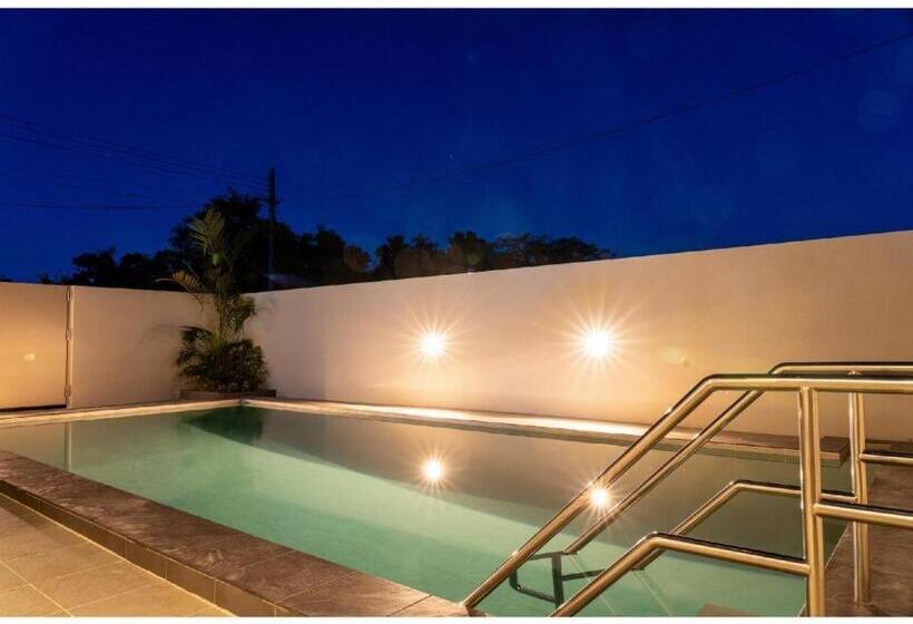 هتل Churaumi Village Pool And Terrace