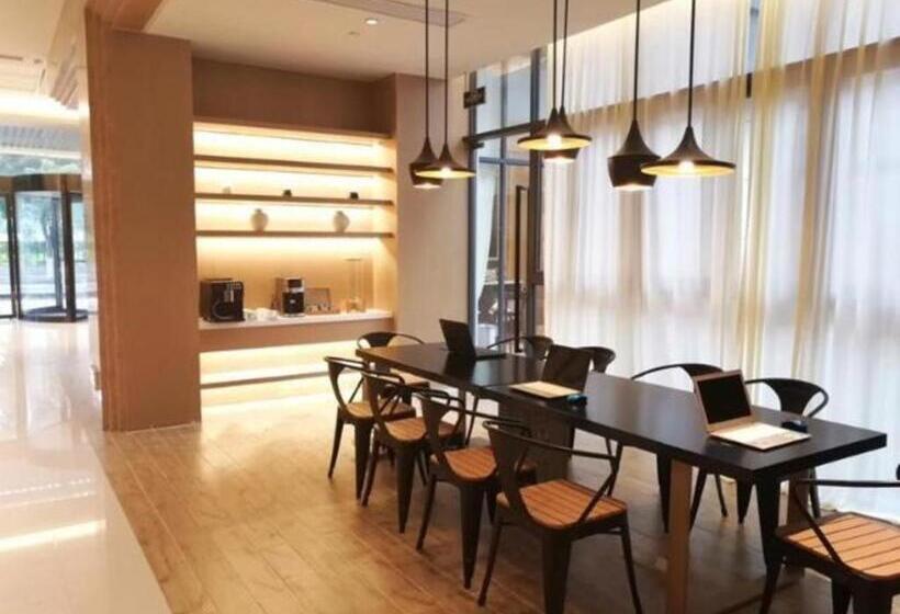 ホテル Jinjiang Inn Select Xiamen International Airport