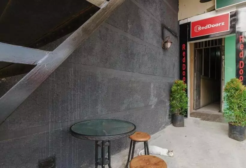 Hotelli Koolkost Near Stasiun Poris Tangerang